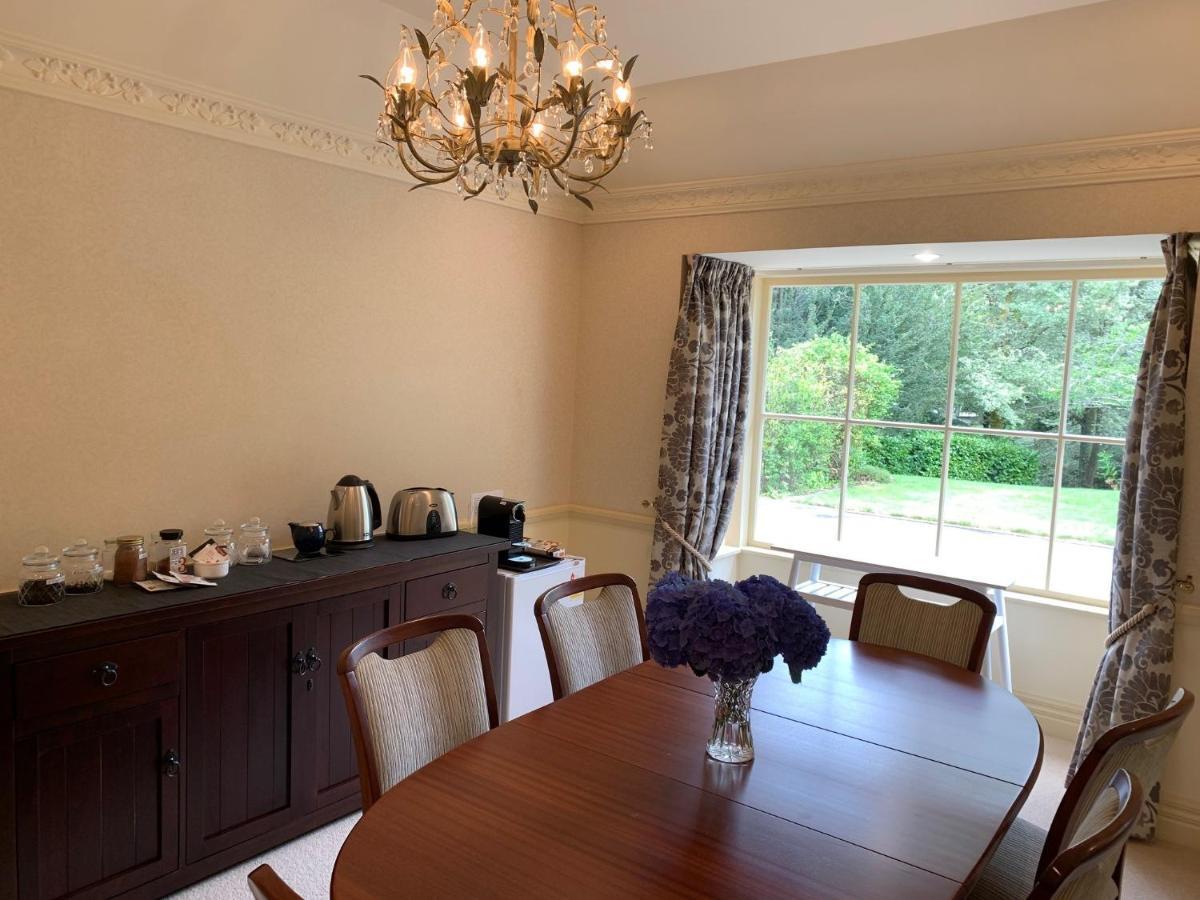 Pin Oaks Luxury Bed & Breakfast Palmerston North Eksteriør billede